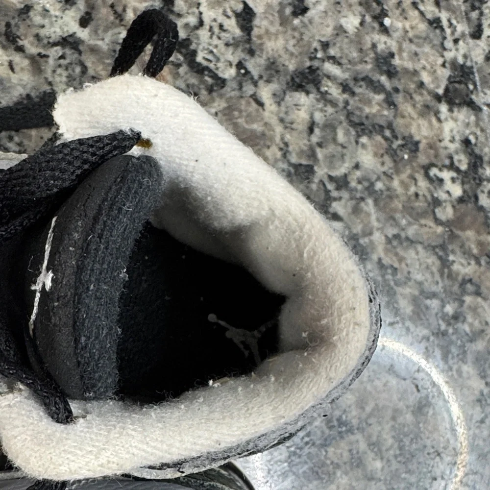 Jordan toddler Gray and Black Sneakers EUC 4 - Picture 10 of 10